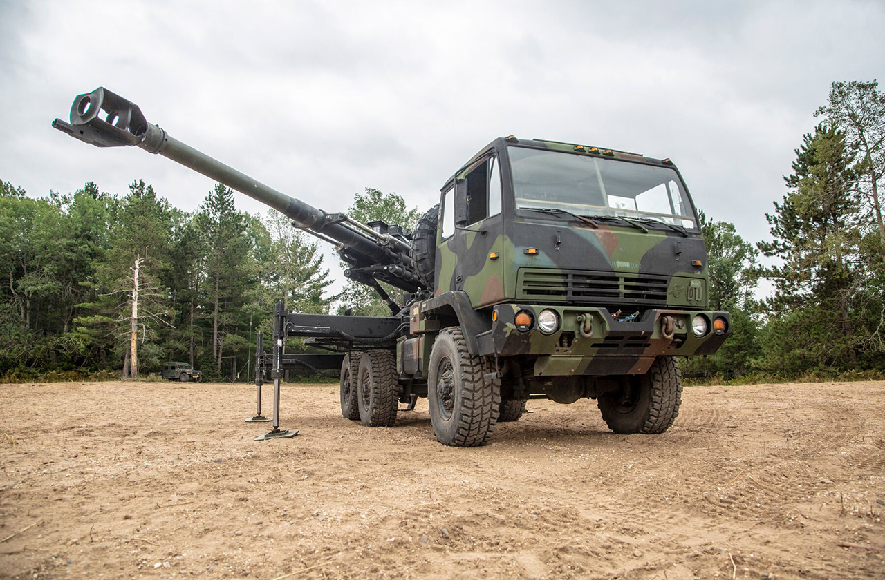 BRUTUS Mobile Howitzer System - AM General